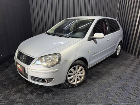 VOLKSWAGEN POLO 1.6 MI SPORTLINE 8V FLEX 4P MANUAL VOLKSWAGEN POLO 1.6 MI SPORTLINE 8V FLEX 4P MANUAL